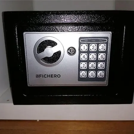 The Pop-art Luxury アパート シャルルロワ